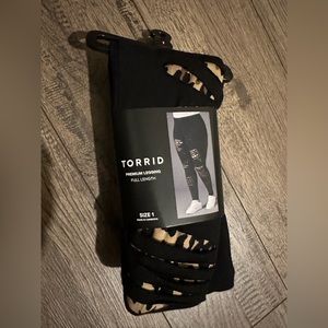 Torrid leopard leggings
